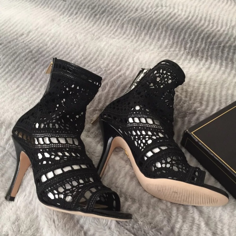 Vince Camuto Bootie - Picture 2 of 6